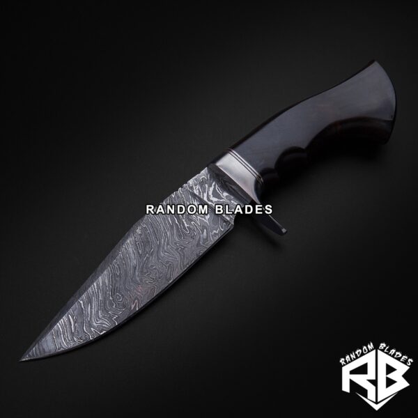Hunting bowie knife